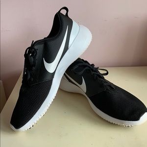 ⛳️BLACK NIKE GOLF SHOES⛳️